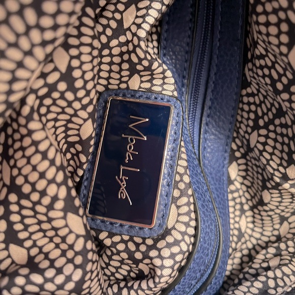 Beautiful nwt bag - Picture 4 of 5